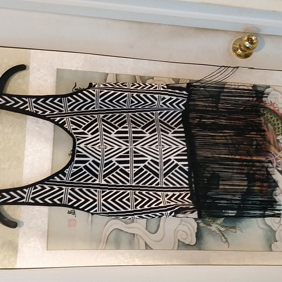 Bebe tank top with fringe - Picture 3 of 3